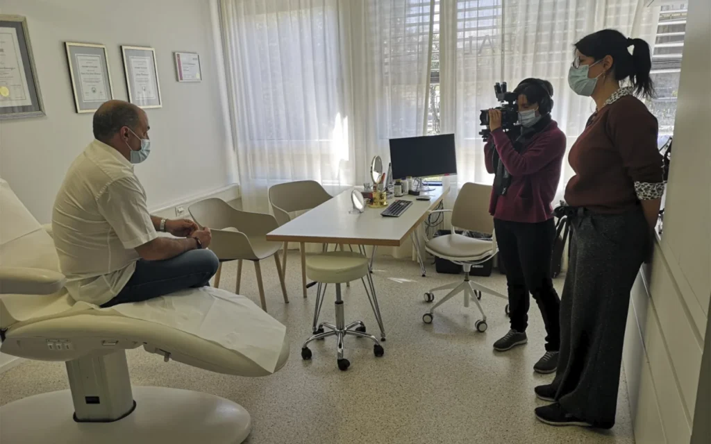 Un tournage sur le traitement chirurgical de la migraine à la clinique Global